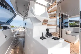 Thumbnail von Azimut S8