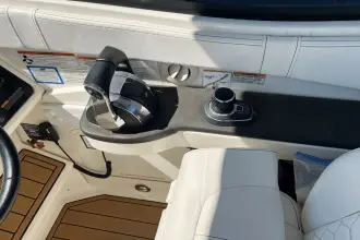 Thumbnail von Sea Ray 320 Sundancer
