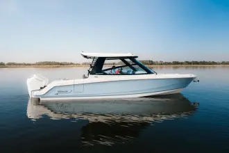 Thumbnail von Boston Whaler 330 Vantage