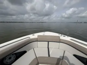 Thumbnail von Boston Whaler 330 Vantage