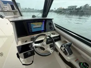 Thumbnail von Boston Whaler 330 Vantage