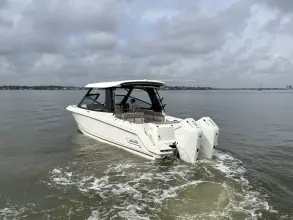 Thumbnail von Boston Whaler 330 Vantage