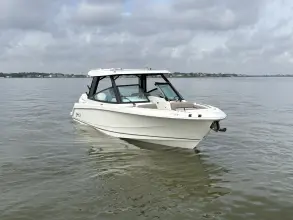 Thumbnail von Boston Whaler 330 Vantage