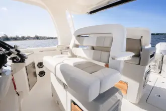 Thumbnail von Boston Whaler 350 Realm