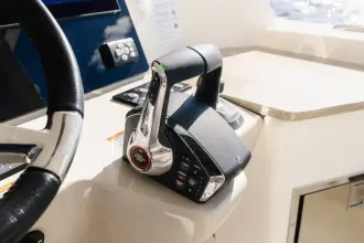 Thumbnail von Boston Whaler 350 Realm