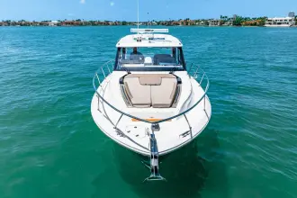 Thumbnail von Boston Whaler 360 Outrage