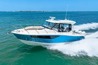 Thumbnail von Boston Whaler 360 Outrage