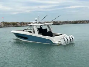 Thumbnail von Boston Whaler 420 Outrage