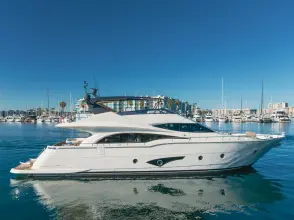 Thumbnail von Marquis 720 Flybridge