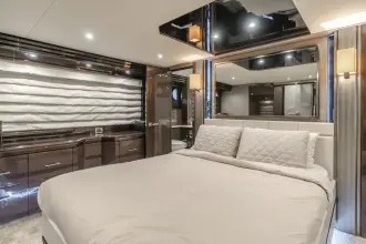 Thumbnail von Marquis 720 Flybridge