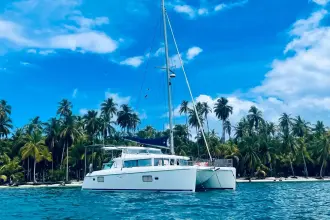 Lagoon 420 HH Sound Waves