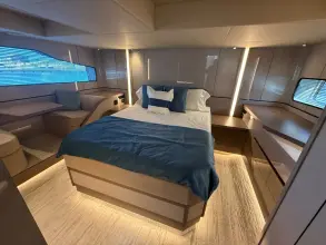 Thumbnail von Cruisers Yachts 57 FLY