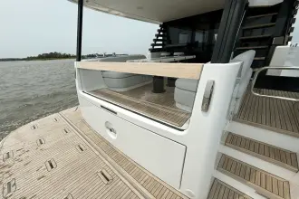 Thumbnail von Azimut 60
