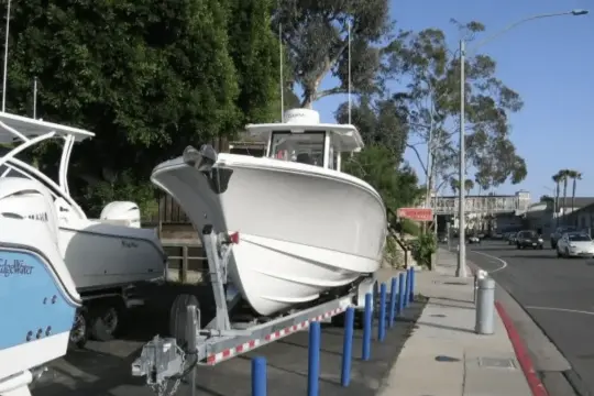 Edgewater 325 CC