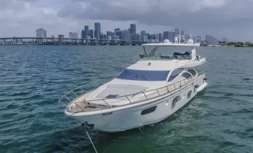 Thumbnail von Azimut 75 Thinks It's His Too