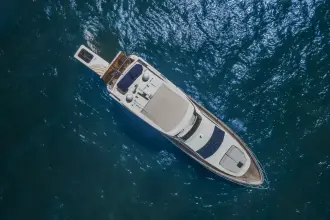 Thumbnail von Azimut 75 Thinks It's His Too