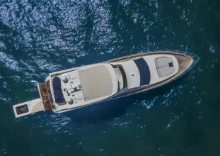 Thumbnail von Azimut 75 Thinks It's His Too