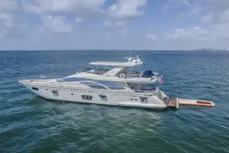 Thumbnail von Azimut 75 Thinks It's His Too