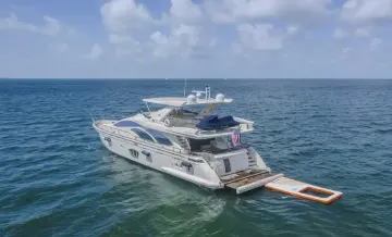 Thumbnail von Azimut 75 Thinks It's His Too