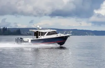 Cutwater Boats C-32 C