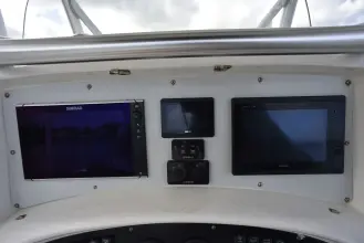 Thumbnail von Boston Whaler 320 Outrage