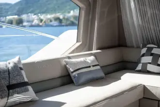 Thumbnail von Azimut 70 9451007