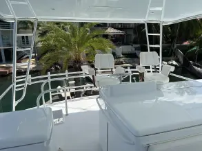 Thumbnail von Hatteras 64 Convertible