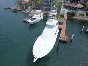 Thumbnail von Hatteras 64 Convertible
