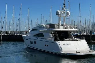 Fairline Squadron 74 YINWA