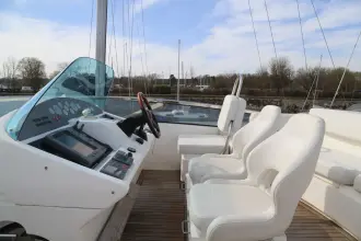 Thumbnail von Fairline Squadron 74 YINWA
