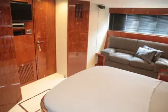 Thumbnail von Fairline Squadron 74 YINWA