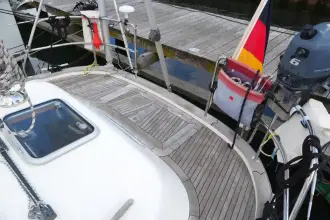 Thumbnail von Hallberg-Rassy 37