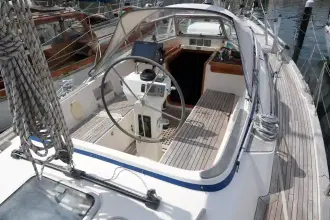 Thumbnail von Hallberg-Rassy 37