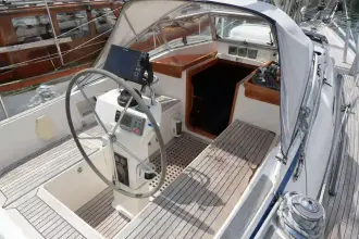 Thumbnail von Hallberg-Rassy 37