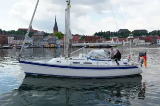 Thumbnail von Hallberg-Rassy 37
