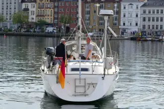 Thumbnail von Hallberg-Rassy 37