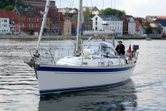 Thumbnail von Hallberg-Rassy 37