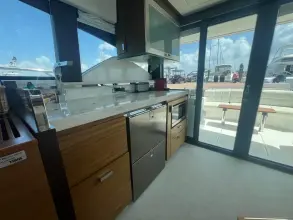 Thumbnail von Tiara Yachts 44 Coupe B.u.B.