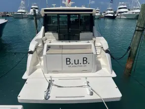 Thumbnail von Tiara Yachts 44 Coupe B.u.B.