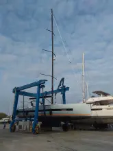 Thumbnail von Beneteau Oceanis Yacht 62.
