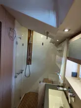 Thumbnail von Beneteau Oceanis Yacht 62.