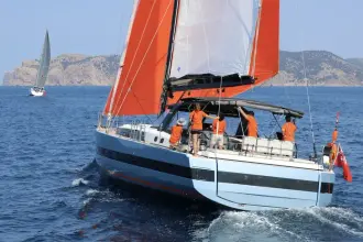 Thumbnail von Beneteau Oceanis Yacht 62.