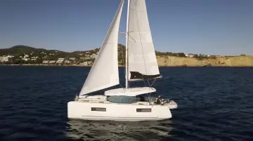 Lagoon 40.