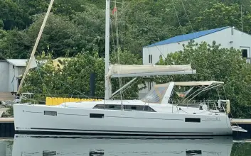 Thumbnail von Beneteau Oceanis 41.1.