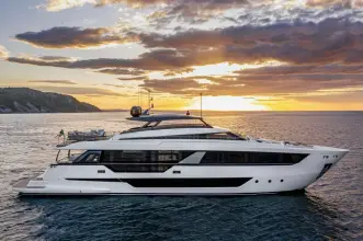 Ferretti Yachts 1000 EPIC