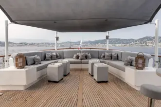 Thumbnail von Custom 61m Explorer Yacht Voyager