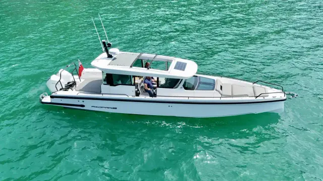 Axopar 37 Cross Cabin LOLA