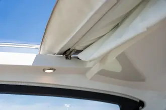 Thumbnail von Sealine S335 See her at all upcoming boat shows