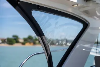 Thumbnail von Sealine S335 See her at all upcoming boat shows