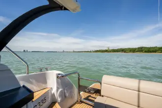 Thumbnail von Sealine S335 See her at all upcoming boat shows